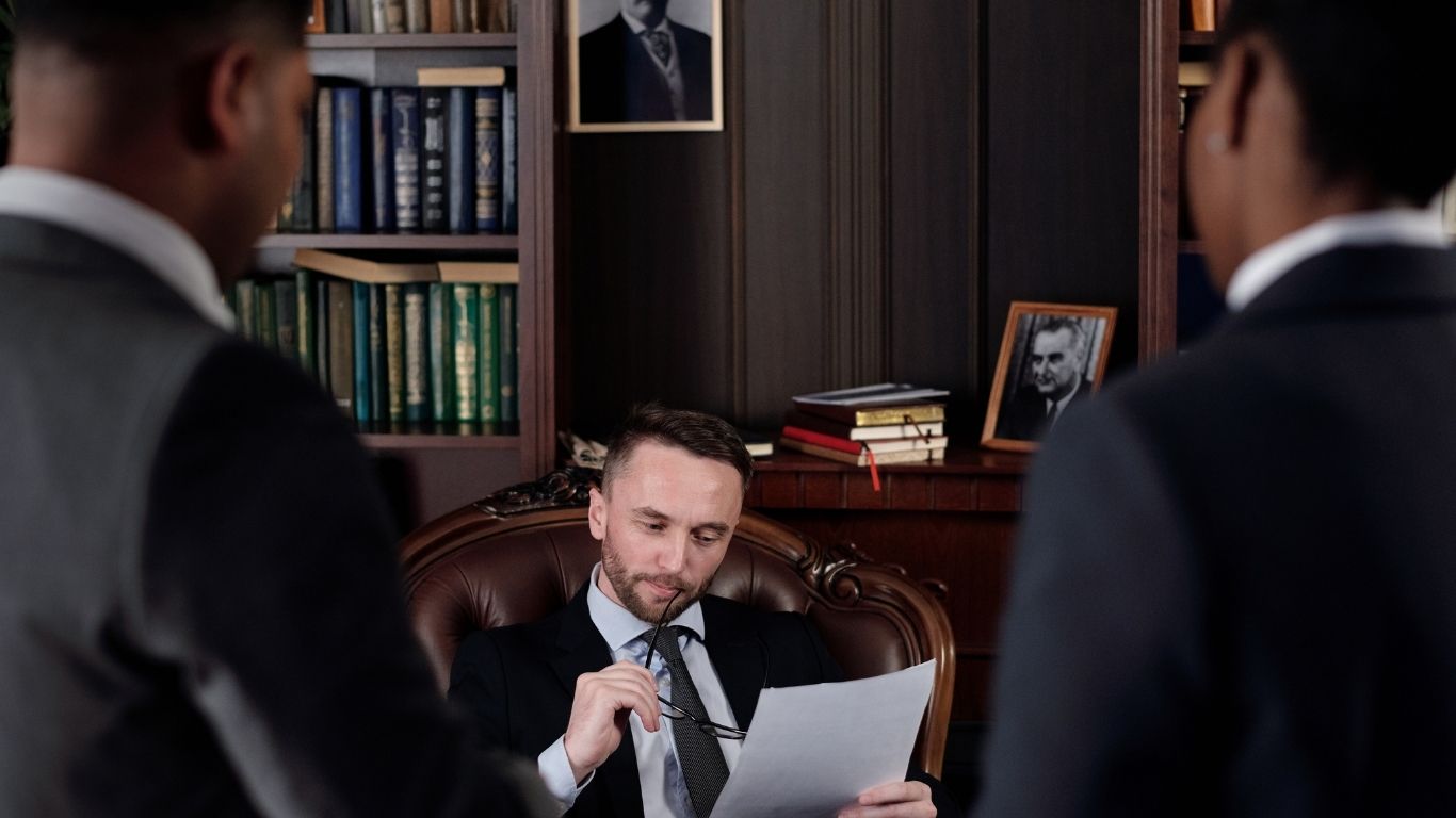 General Counsel vs In-House Lawyer: What’s the Difference?